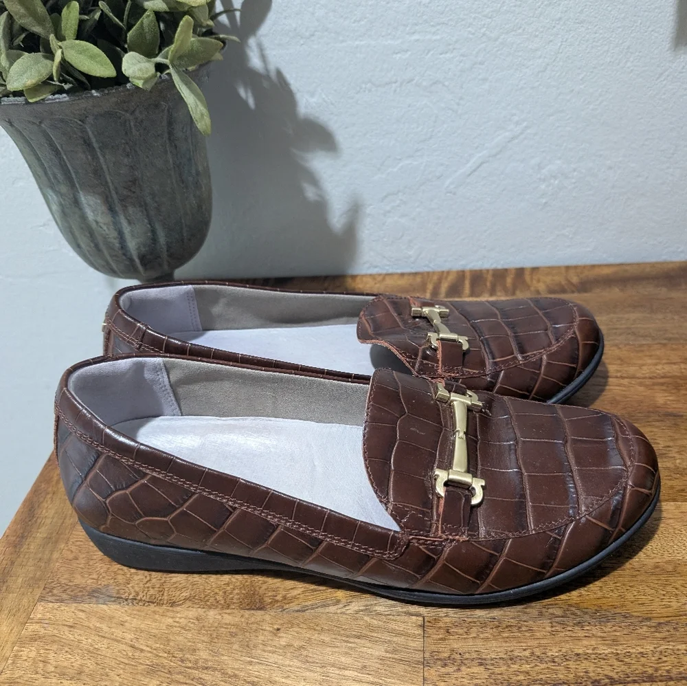 Aravon Womens Abbey Bit Loafer Brown Croco CI1064 Size 10-41.5‎